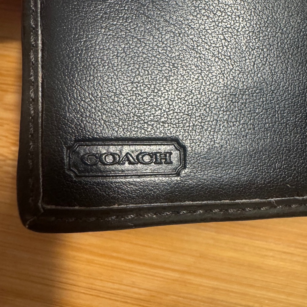 Coach Daisy Pop Optic Wallet - Picture 4 of 10